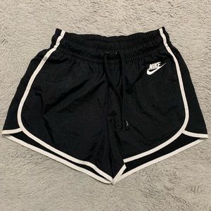 NWOT Women’s XS Nike Athletic Running Shorts Black